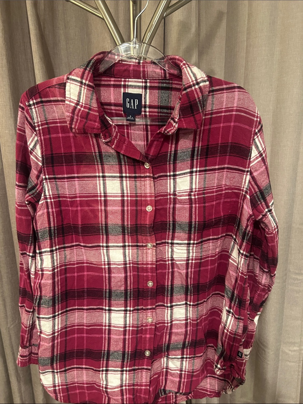 GAP women’s Burgundy and White Plaid Button-Down Shirt - Picture 4 of 5